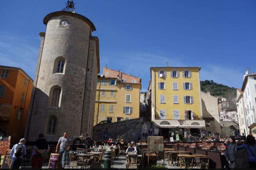 Superbe T2 Proche Des Plages Et Des Commerces Hyères Exteriér fotografie