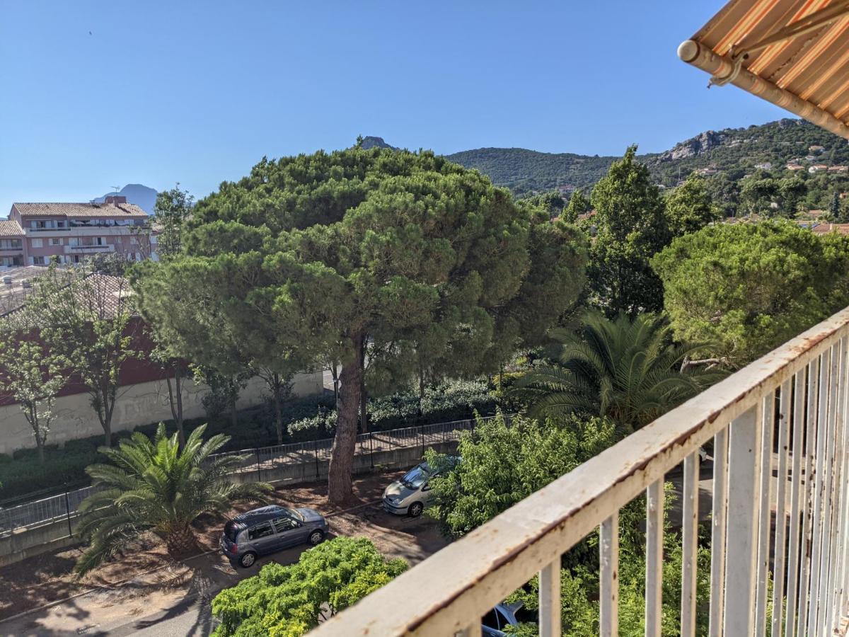Superbe T2 Proche Des Plages Et Des Commerces Hyères Exteriér fotografie