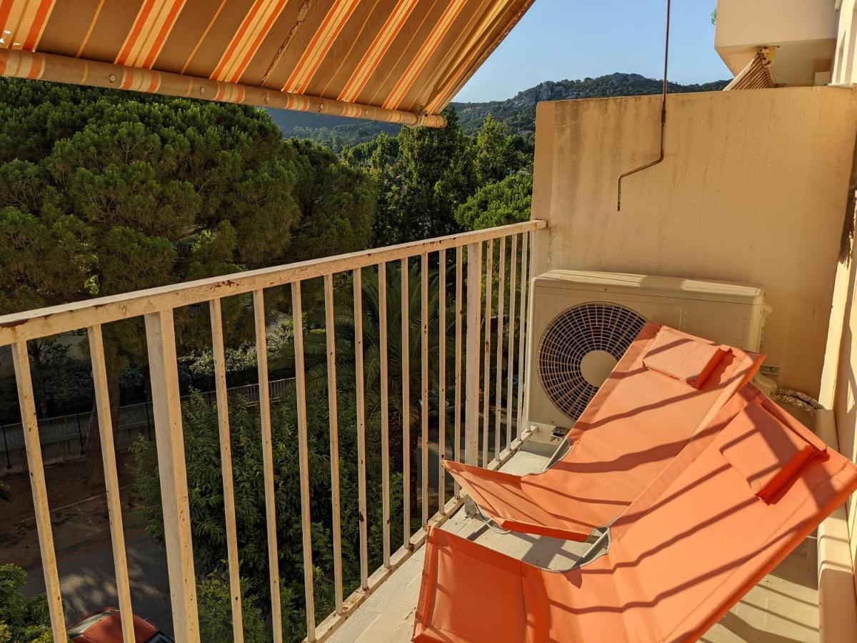 Superbe T2 Proche Des Plages Et Des Commerces Hyères Exteriér fotografie
