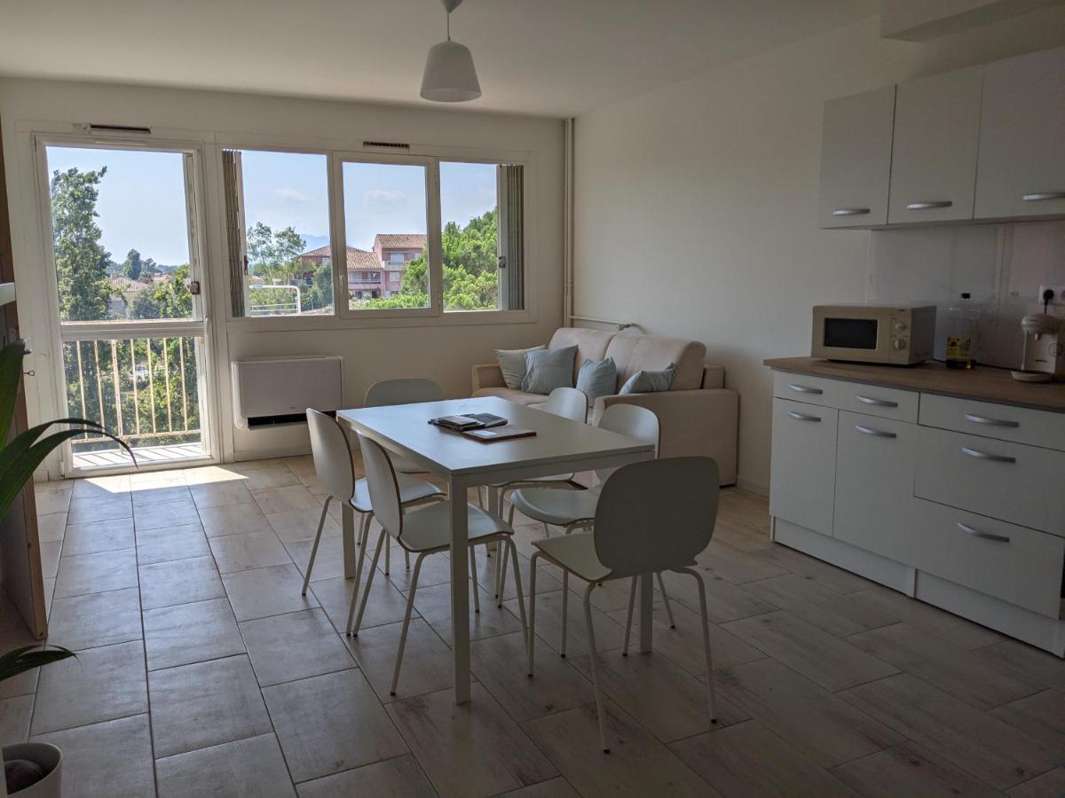 Superbe T2 Proche Des Plages Et Des Commerces Hyères Exteriér fotografie