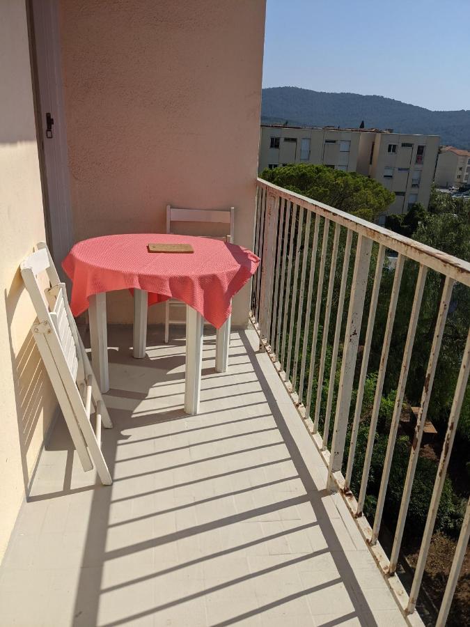 Superbe T2 Proche Des Plages Et Des Commerces Hyères Exteriér fotografie